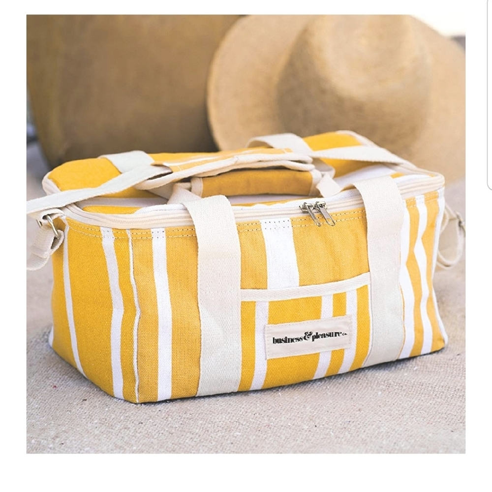 BUSINESS & PLEASURE CO.  COOLER BAG